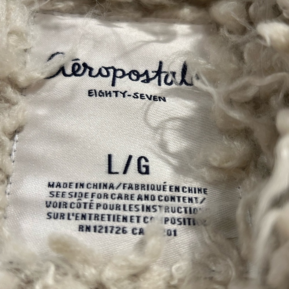 Aeropostale large fuzzy vest - Picture 2 of 5